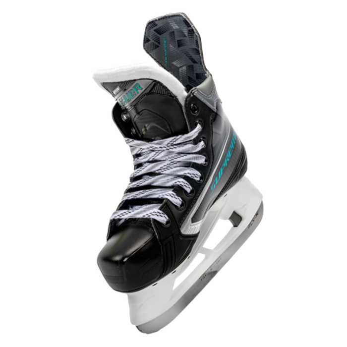 s26 Bauer Supreme Ignite Pro Skate YTH