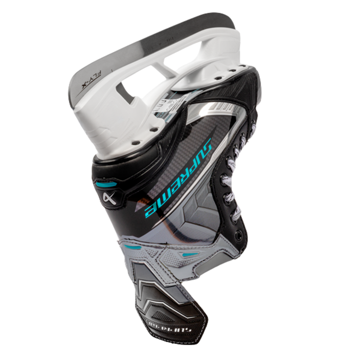 s26 Bauer Supreme Ignite Pro Skate YTH