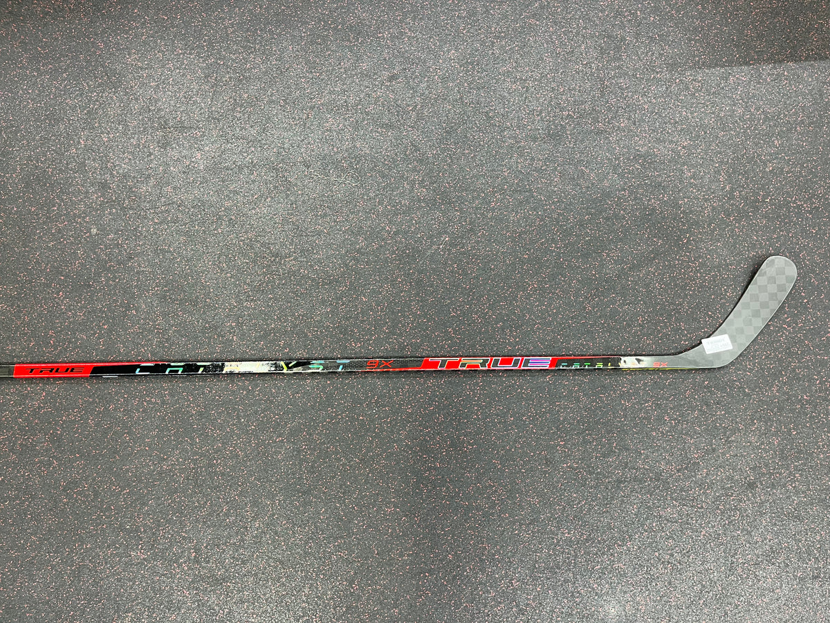 TRUE PRO STOCK STICK L 100 TKACHUK — Front Row Sports LTD