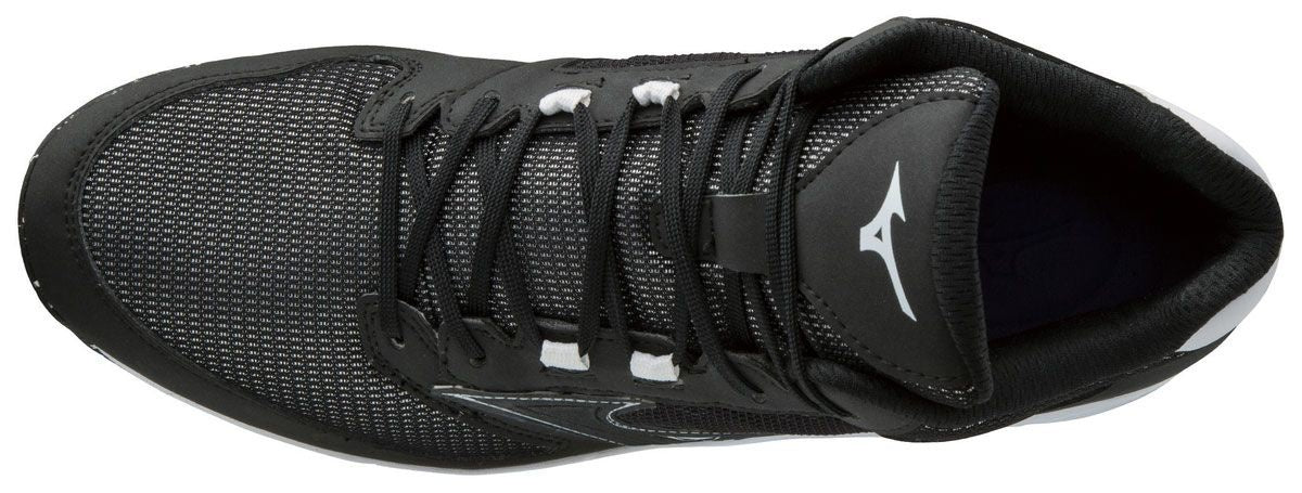 Mizuno Dominant All-Surface Mid Cleats